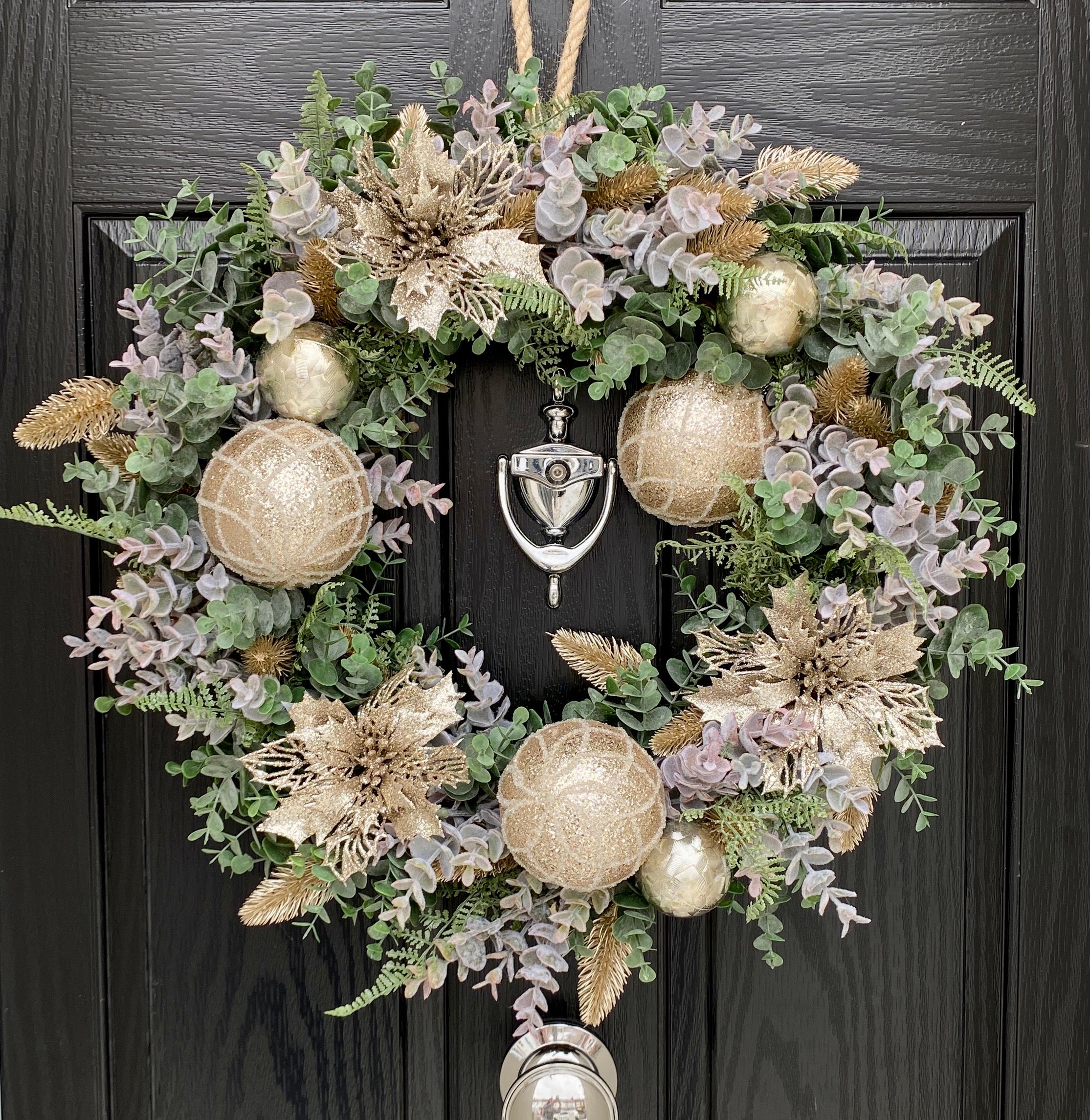 クリスマス UK  Jasperware CHRISTMAS WREATH Artificial Christmas wreaths - | Daisy mays florist
