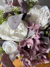Load image into Gallery viewer, Mauve Hydrangea & peony Box