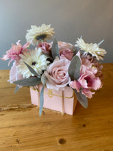 Load image into Gallery viewer, Blush Bouquet Handbag