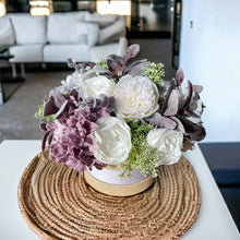 Load image into Gallery viewer, Mauve Hydrangea & peony Box