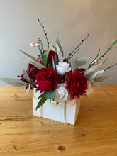 Load image into Gallery viewer, Blanc Bouquet Handbag