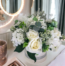 Load image into Gallery viewer, Hydrangea & Rose Box