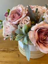 Load image into Gallery viewer, Candy Box