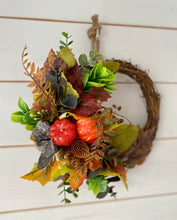 Load image into Gallery viewer, Mini Pumpkin Wreath