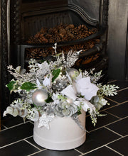 Load image into Gallery viewer, Silver Christmas Flower Arrangement Box