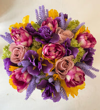 Load image into Gallery viewer, Joy Bouquet Box