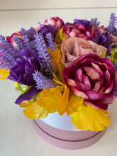 Load image into Gallery viewer, Joy Bouquet Box