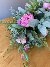 Load image into Gallery viewer, Peony & Rose Table Centrepiece