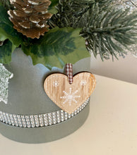 Load image into Gallery viewer, Silver Christmas Gift Box