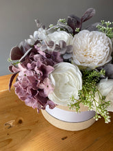 Load image into Gallery viewer, Mauve Hydrangea &amp; peony Box
