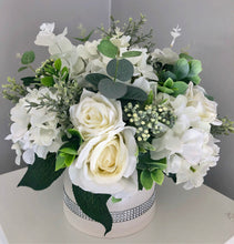 Load image into Gallery viewer, Hydrangea &amp; Rose Box
