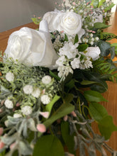 Load image into Gallery viewer, 6ft Rose &amp; Jasmin Garland
