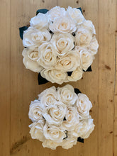 Load image into Gallery viewer, White Rose Box
