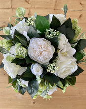 Load image into Gallery viewer, Large Luxury Rose Centrepiece
