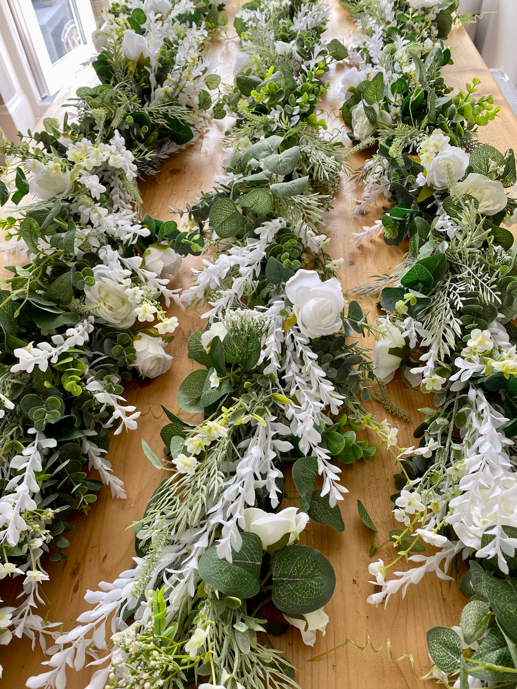 White Rose Garland