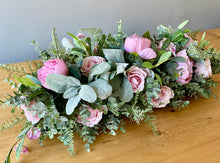 Load image into Gallery viewer, Peony &amp; Rose Table Centrepiece
