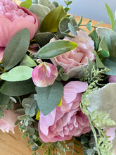 Load image into Gallery viewer, Peony &amp; Rose Table Centrepiece
